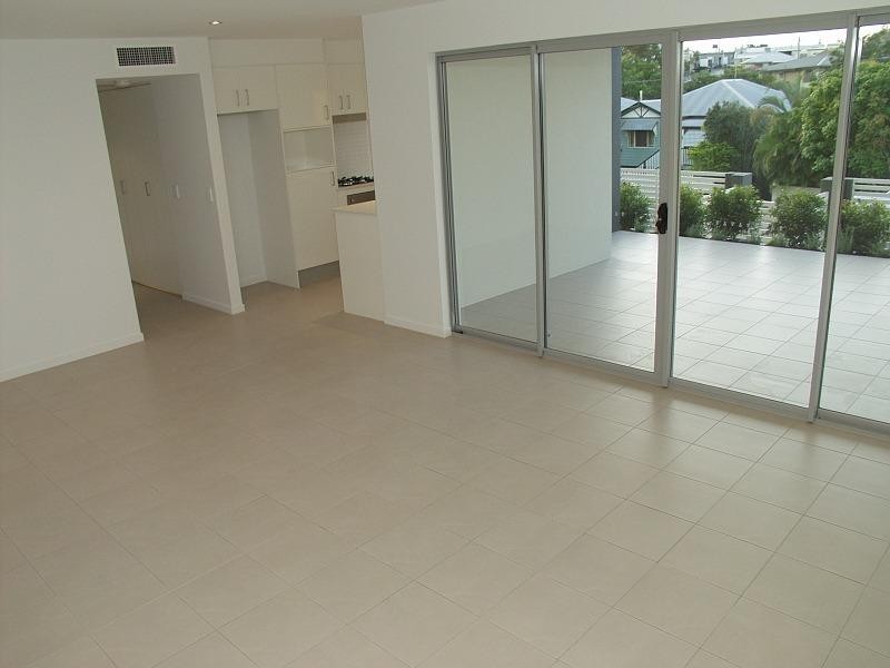 1/46 Moore Street, Morningside QLD 4170