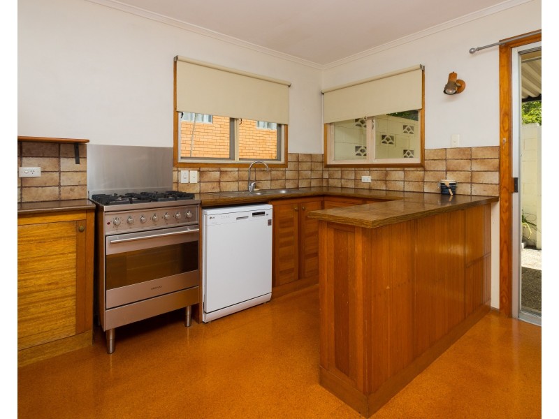 10 Algona Street, Holland Park West QLD 4121