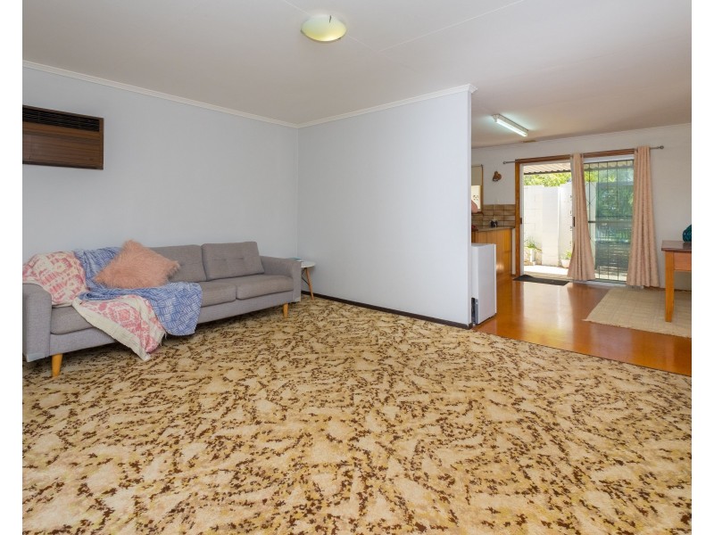 10 Algona Street, Holland Park West QLD 4121