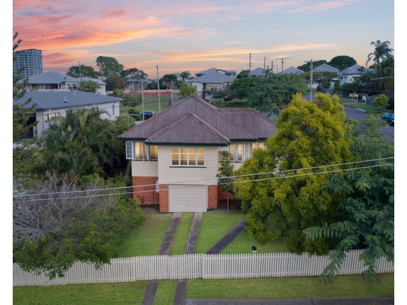 76 Gladstone Street, Coorparoo QLD 4151