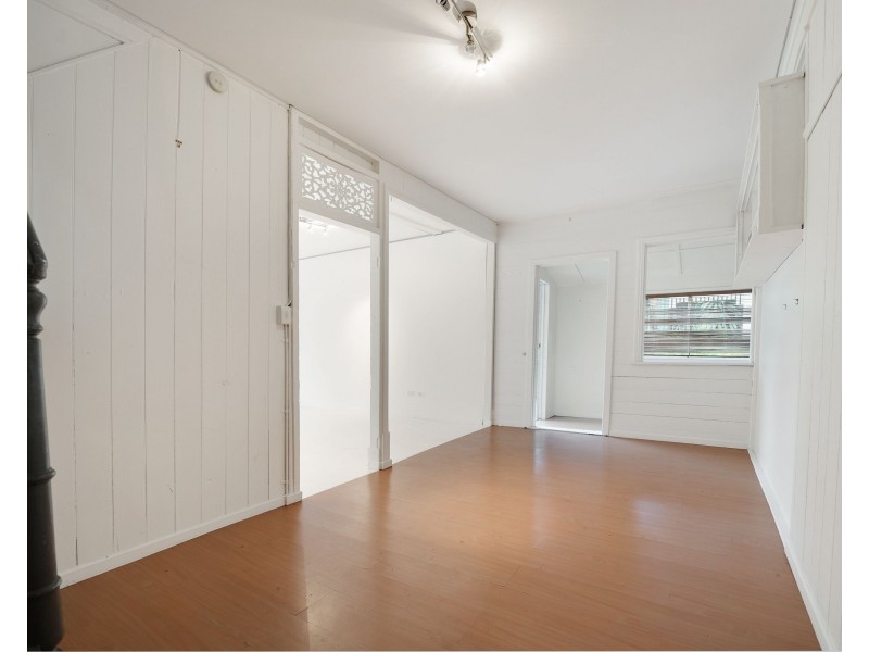 101 Wynnum Road, Norman Park QLD 4170