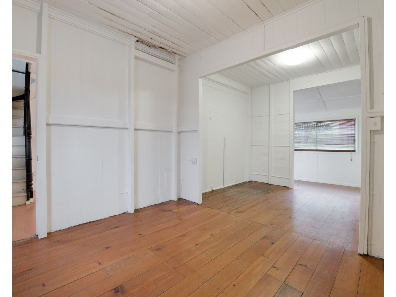 101 Wynnum Road, Norman Park QLD 4170