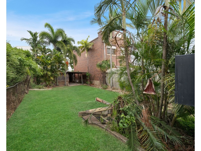 101 Wynnum Road, Norman Park QLD 4170