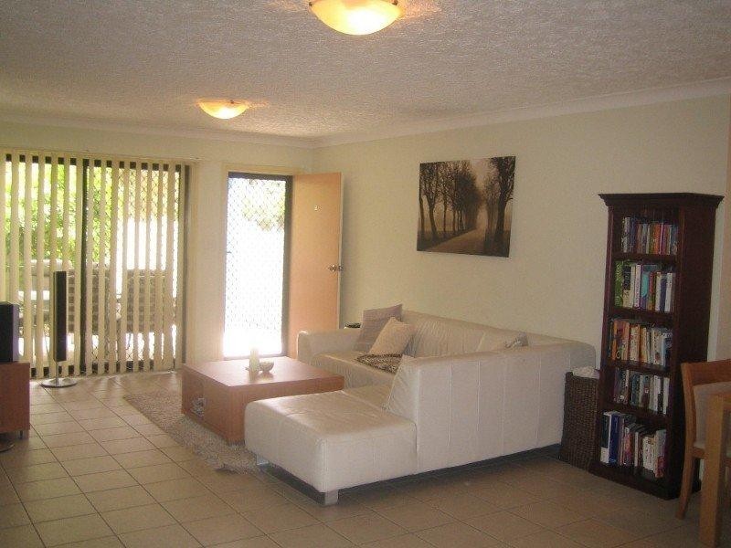 2/115 Thynne Road, Morningside QLD 4170