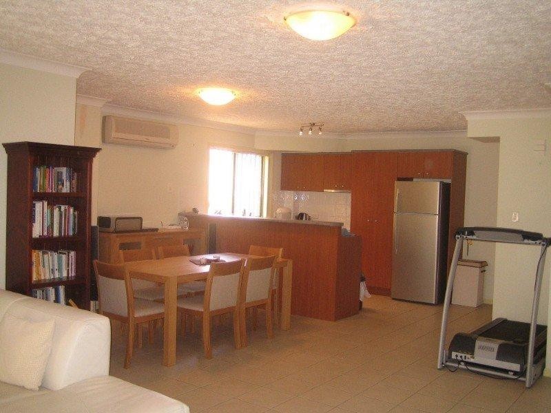 2/115 Thynne Road, Morningside QLD 4170