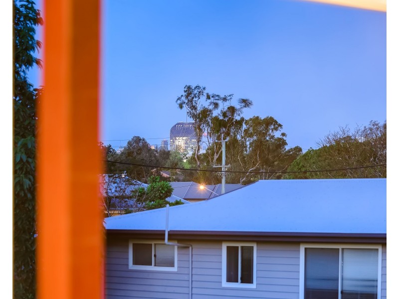 10 Ormonde Road, Yeronga QLD 4104