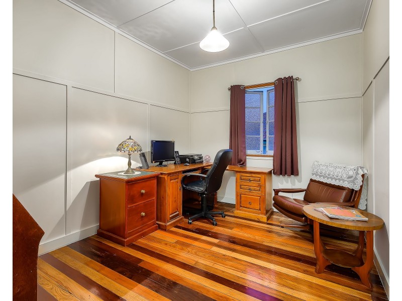 10 Ormonde Road, Yeronga QLD 4104