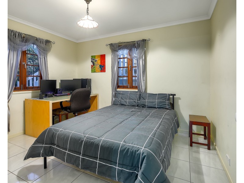 10 Ormonde Road, Yeronga QLD 4104