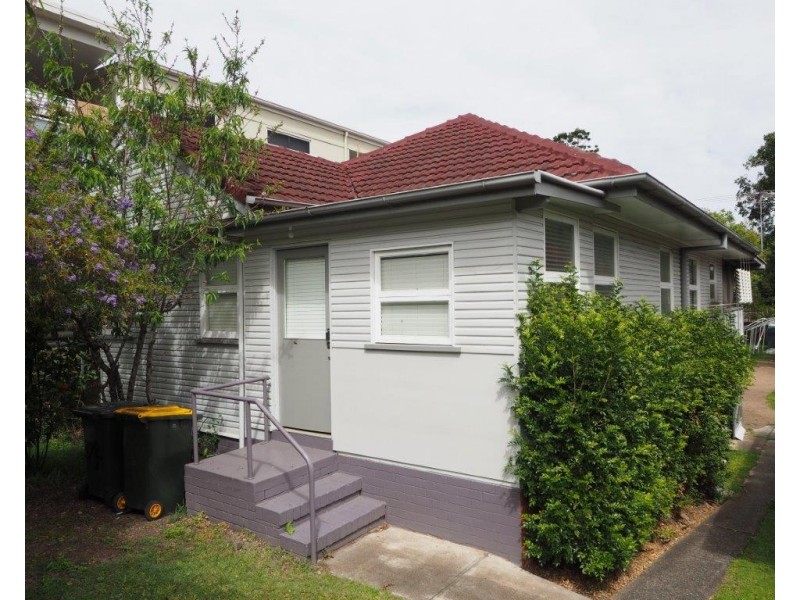 374 Wynnum Road, Norman Park QLD 4170