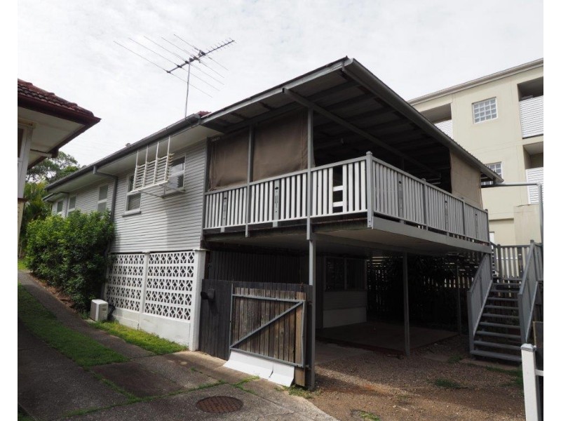 374 Wynnum Road, Norman Park QLD 4170