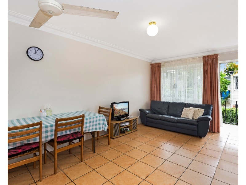 2/40 Edmondstone Street, Newmarket QLD 4051