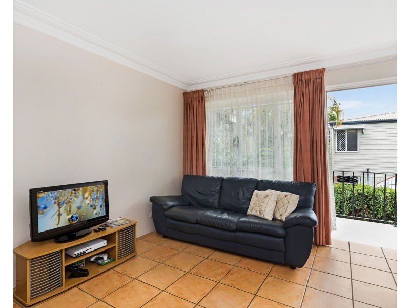 2/40 Edmondstone Street, Newmarket QLD 4051