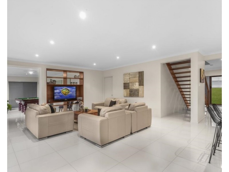 27 Ellington Street, Tarragindi QLD 4121