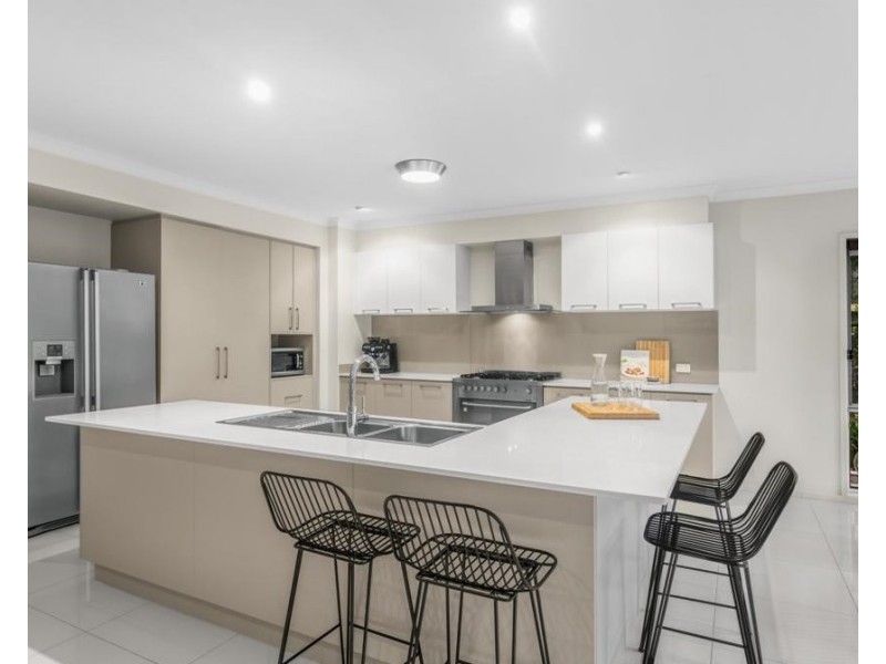 27 Ellington Street, Tarragindi QLD 4121