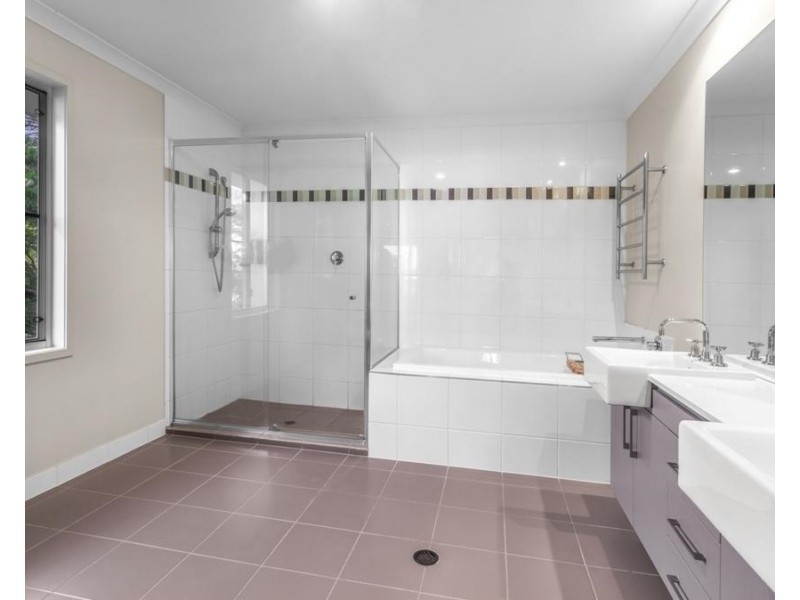 27 Ellington Street, Tarragindi QLD 4121