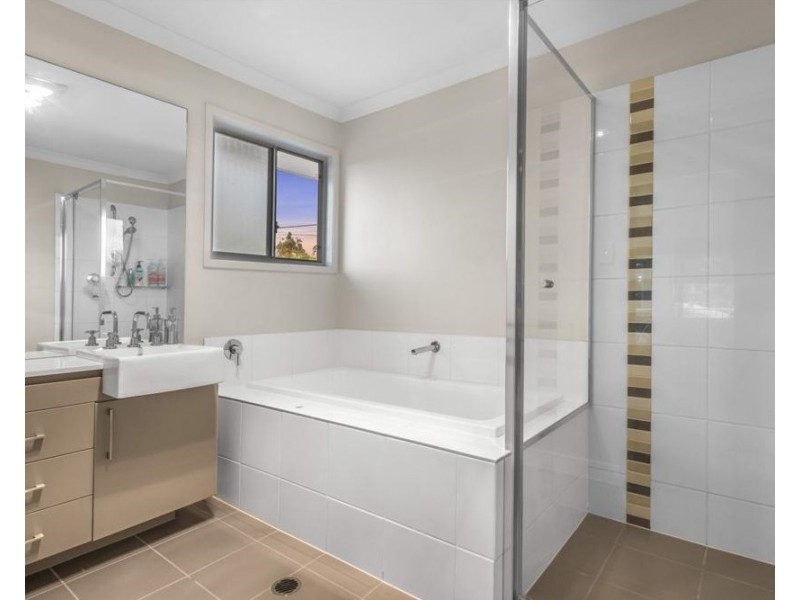 27 Ellington Street, Tarragindi QLD 4121