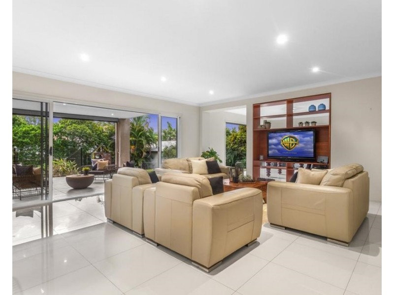 27 Ellington Street, Tarragindi QLD 4121