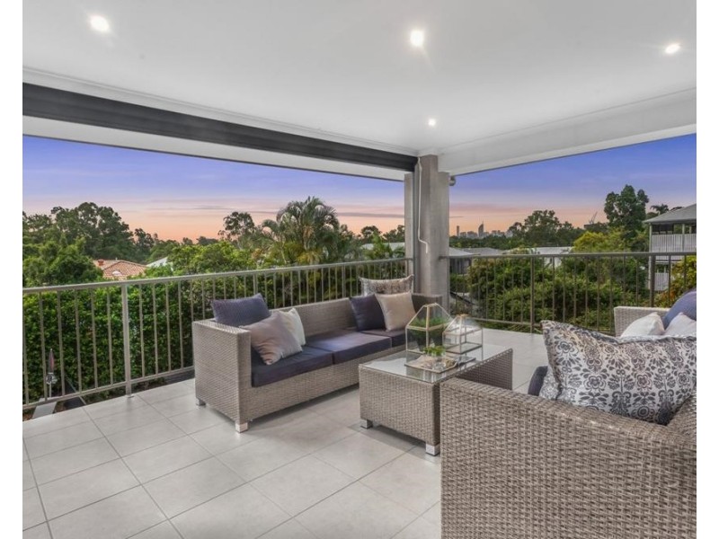 27 Ellington Street, Tarragindi QLD 4121