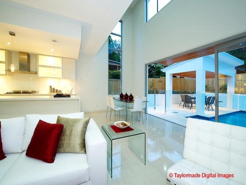 22 Jenolan Avenue, Hawthorne QLD 4171