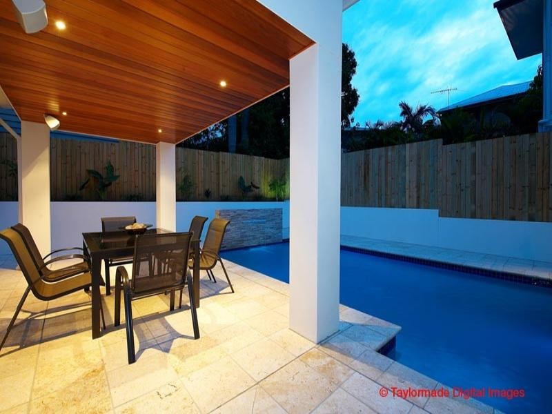 22 Jenolan Avenue, Hawthorne QLD 4171