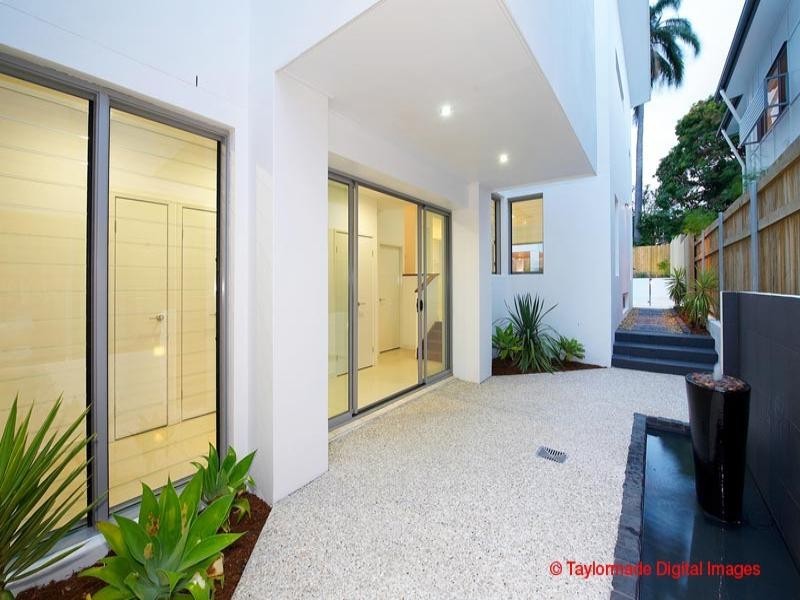 22 Jenolan Avenue, Hawthorne QLD 4171