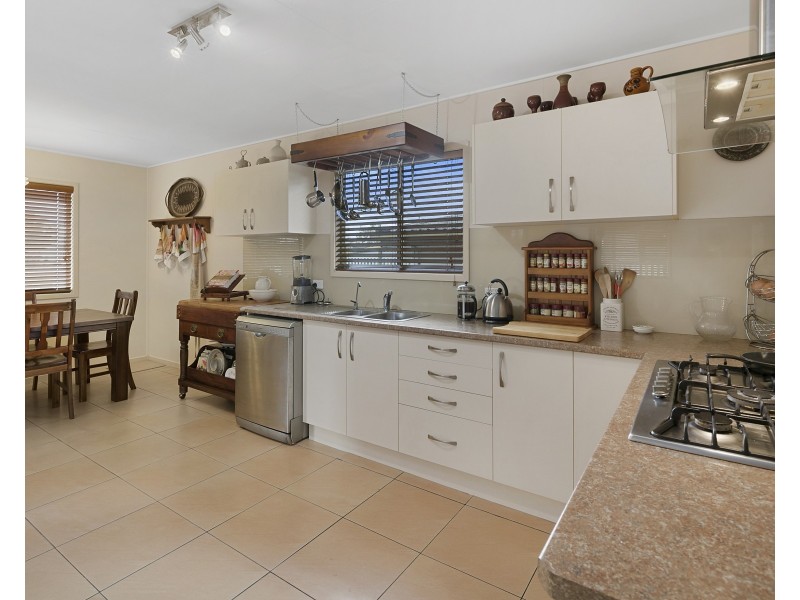 8 Karthina Street, Bulimba QLD 4171