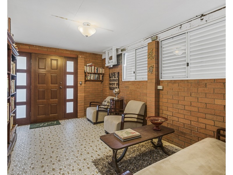 8 Karthina Street, Bulimba QLD 4171