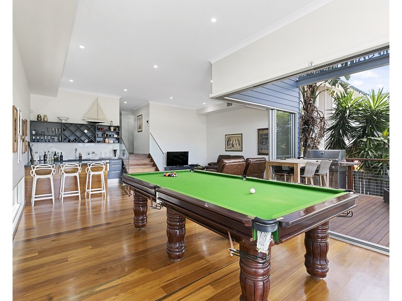 60 Joseph Street, Camp Hill QLD 4152