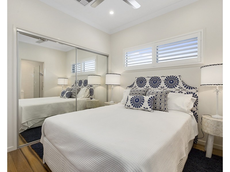 60 Joseph Street, Camp Hill QLD 4152