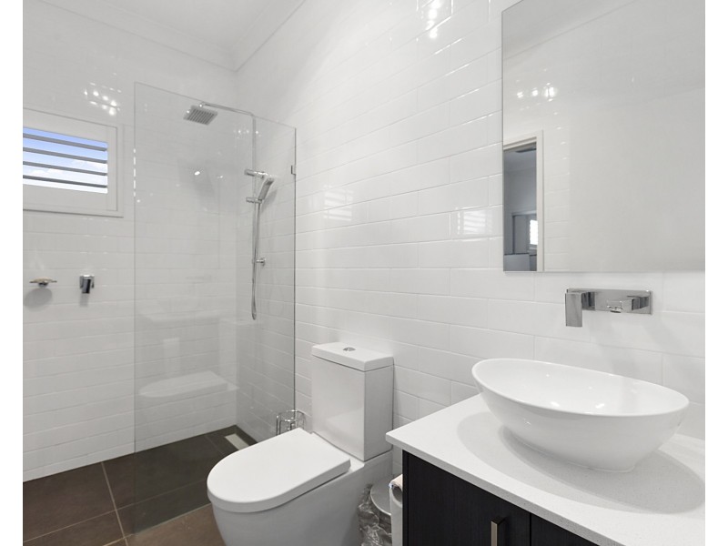 60 Joseph Street, Camp Hill QLD 4152