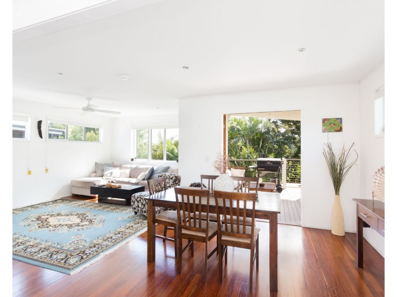 12 Karthina Street, Bulimba QLD 4171