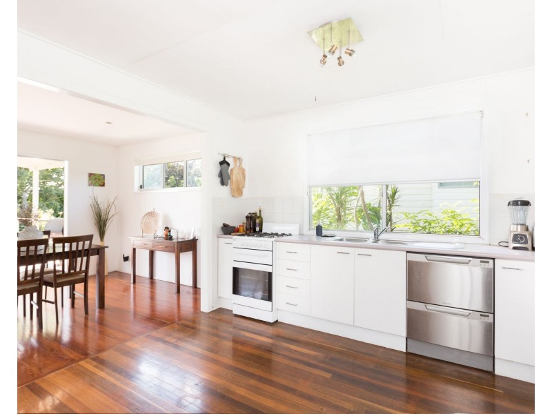 12 Karthina Street, Bulimba QLD 4171