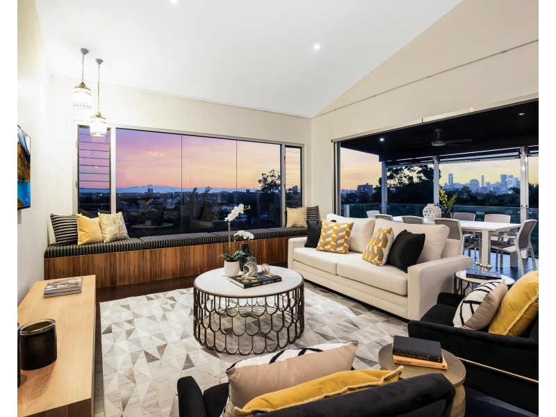 73 Agnew Street, Norman Park QLD 4170