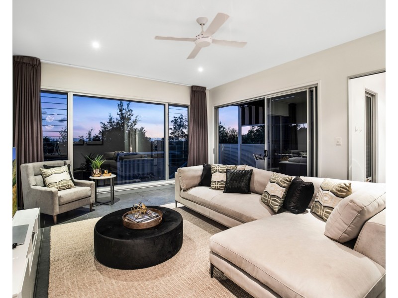 73 Agnew Street, Norman Park QLD 4170