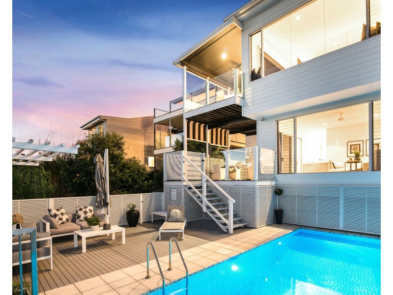 73 Agnew Street, Norman Park QLD 4170