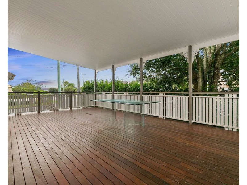 65 Waterview Avenue, Wynnum QLD 4178