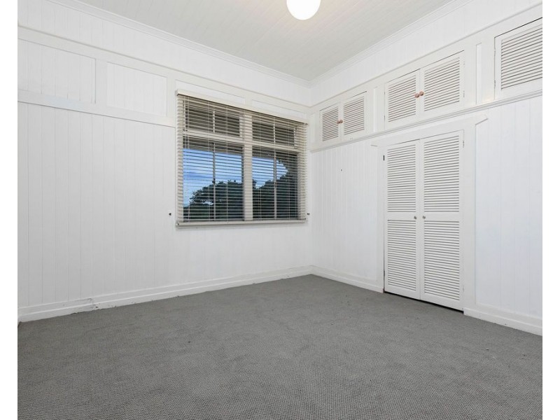 65 Waterview Avenue, Wynnum QLD 4178