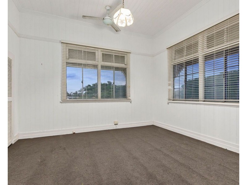 65 Waterview Avenue, Wynnum QLD 4178