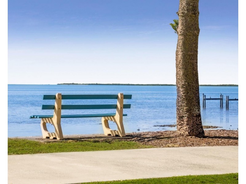 65 Waterview Avenue, Wynnum QLD 4178