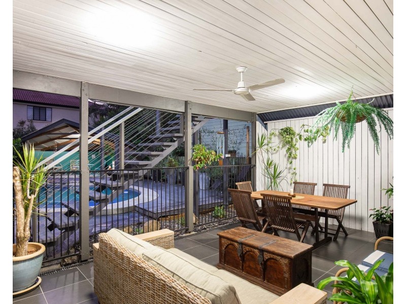 106 Hawthorne Road, Hawthorne QLD 4171