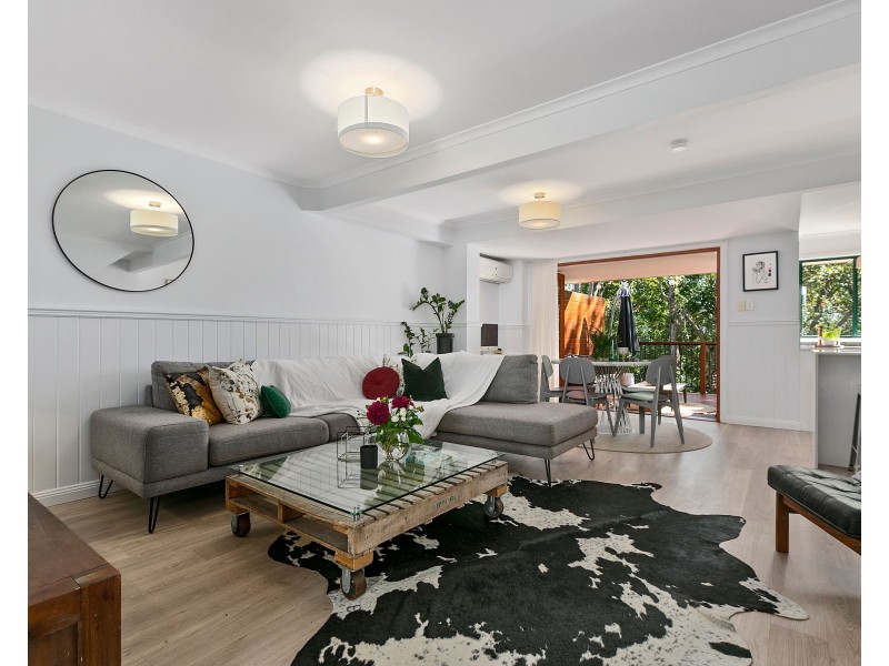 2/36 Andrew Street, Balmoral QLD 4171