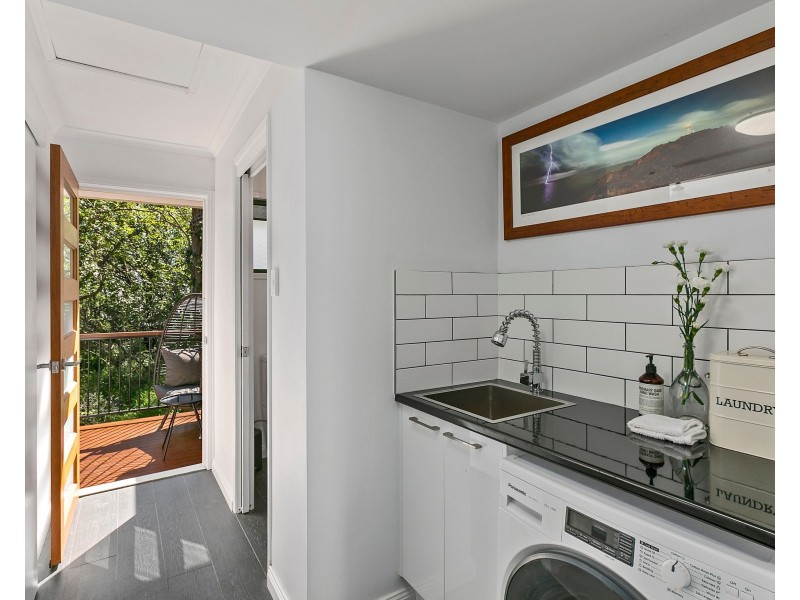 2/36 Andrew Street, Balmoral QLD 4171