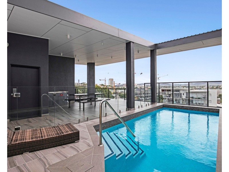 803/8 Hunt Street, Hamilton QLD 4007