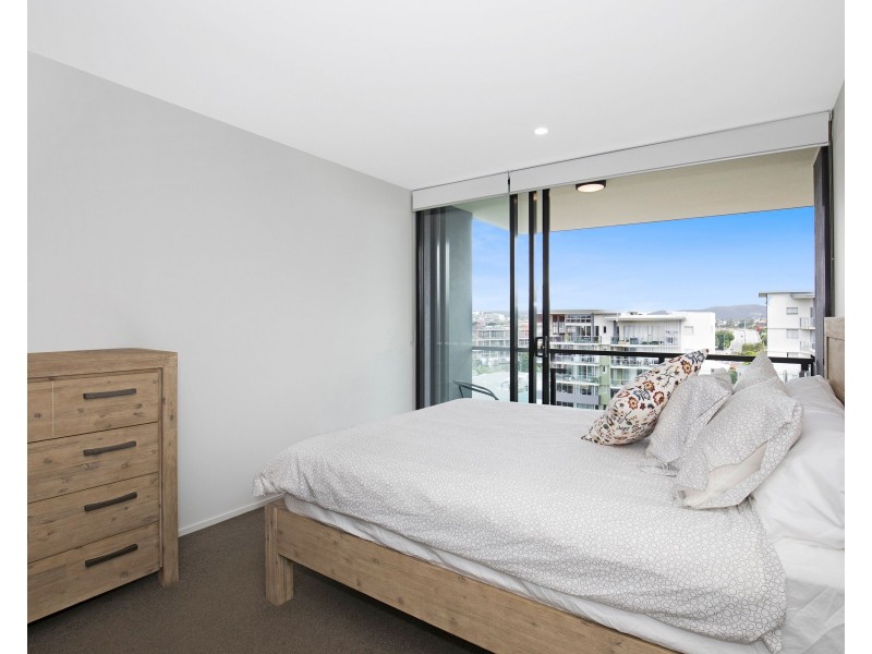 803/8 Hunt Street, Hamilton QLD 4007