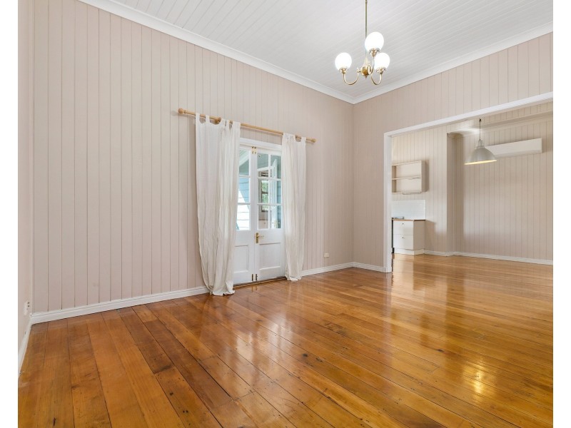 26 Lindsay Street, Hawthorne QLD 4171