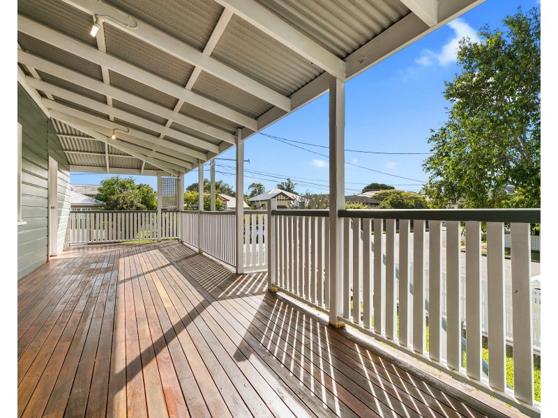 26 Lindsay Street, Hawthorne QLD 4171