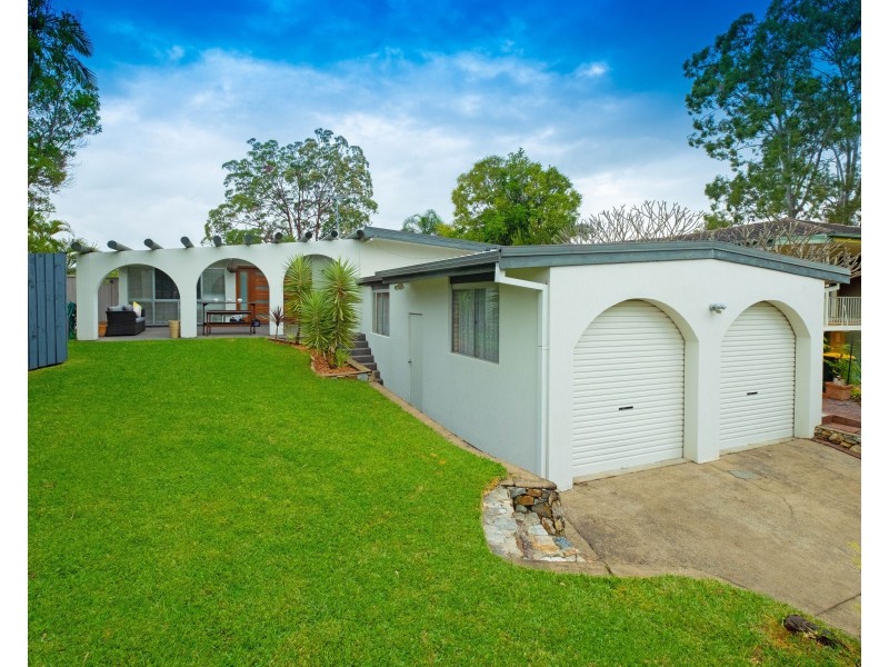 26 Algona Street, Holland Park West QLD 4121