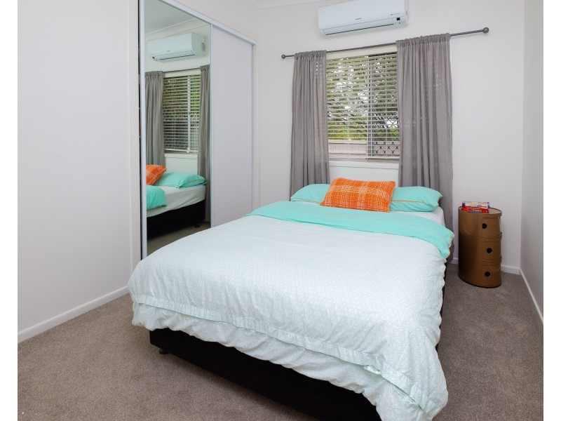 26 Algona Street, Holland Park West QLD 4121