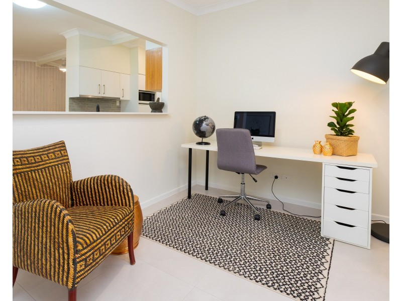 26 Algona Street, Holland Park West QLD 4121