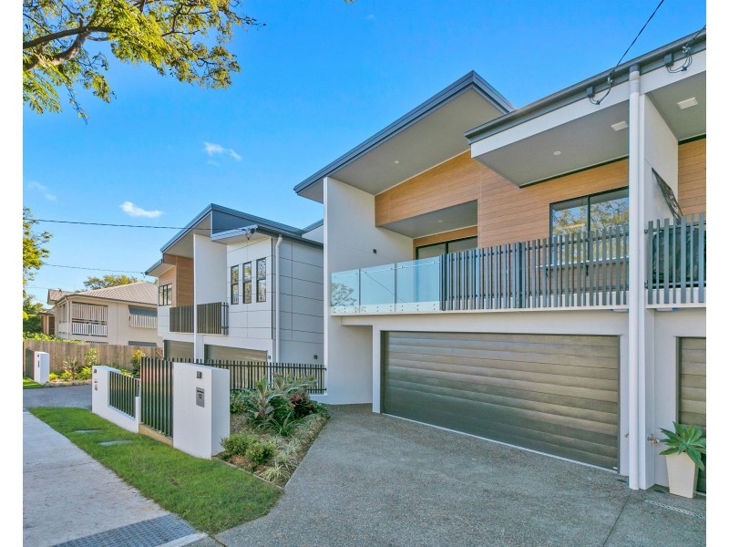 12 Sixth Avenue, Balmoral QLD 4171